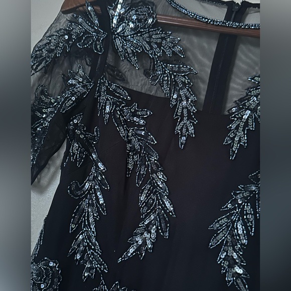 Papell Boutique Elegant Black and Silver Embellished Evening Gown - Picture 6 of 7